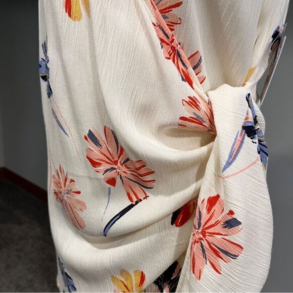 O'Neill Marlo Cream Floral Print NWT Wrap Dress - Picture 8 of 16